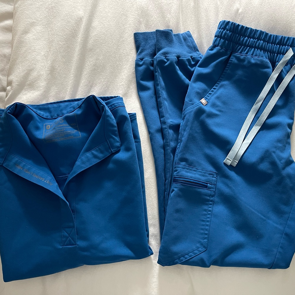 FIGS Royal Blue Scrub Set